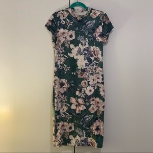 Crushed velvet bodycon dress